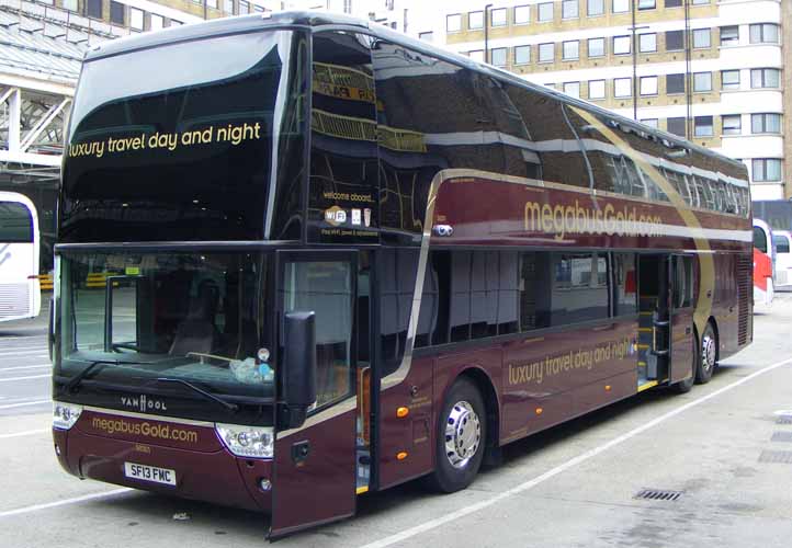 Megabus Gold Van Hool Astromega